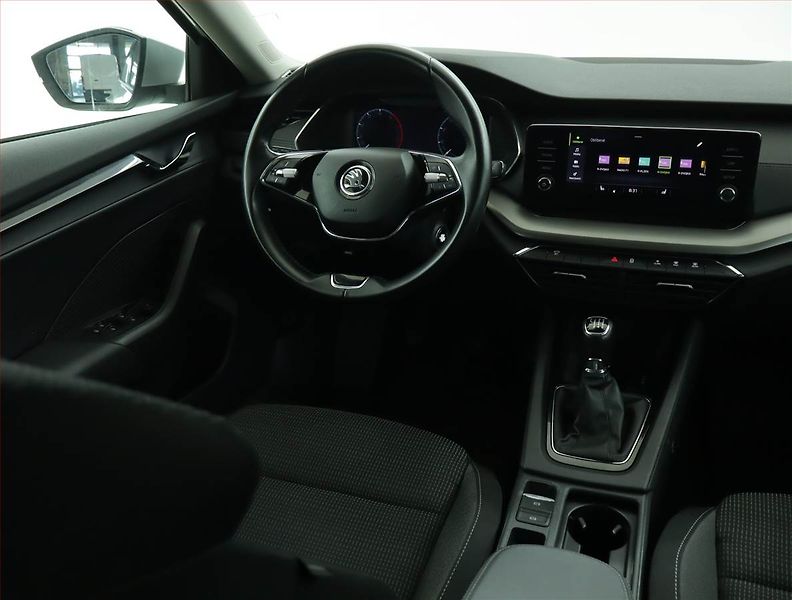 Škoda Octavia (2022) Ambition 2.0 TDI, ČR,1.maj - fotka 7 z 14
