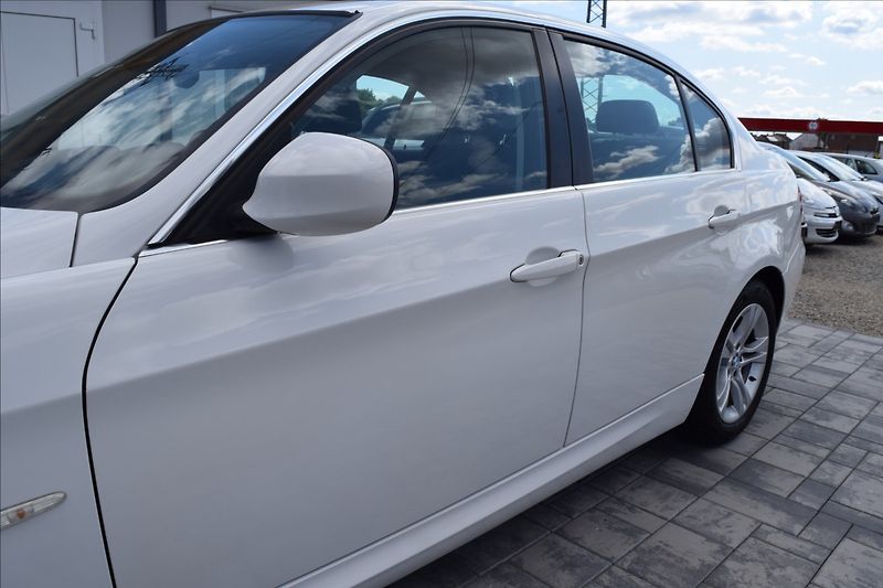 BMW Řada 3 2,0 i 105KW PO SERVISE TOP! - fotka 8 z 48