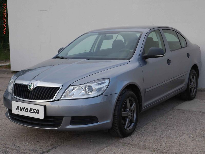 Škoda Octavia (2011) 1.2TSi, 1.maj,ČR, AC, STK4/28 - fotka 3 z 15