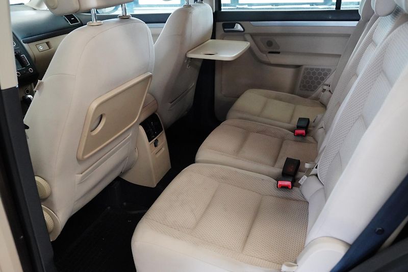 Volkswagen Touran - fotka 24 z 25