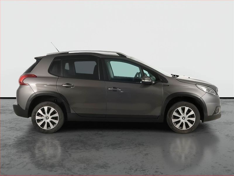 Peugeot 2008 (2019) Active 1.2 PureTech, Tempomat - fotka 6 z 16