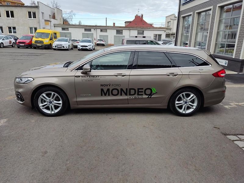 Ford Mondeo (2019) 2.0 Hybrid 187k Titanium - fotka 4 z 14