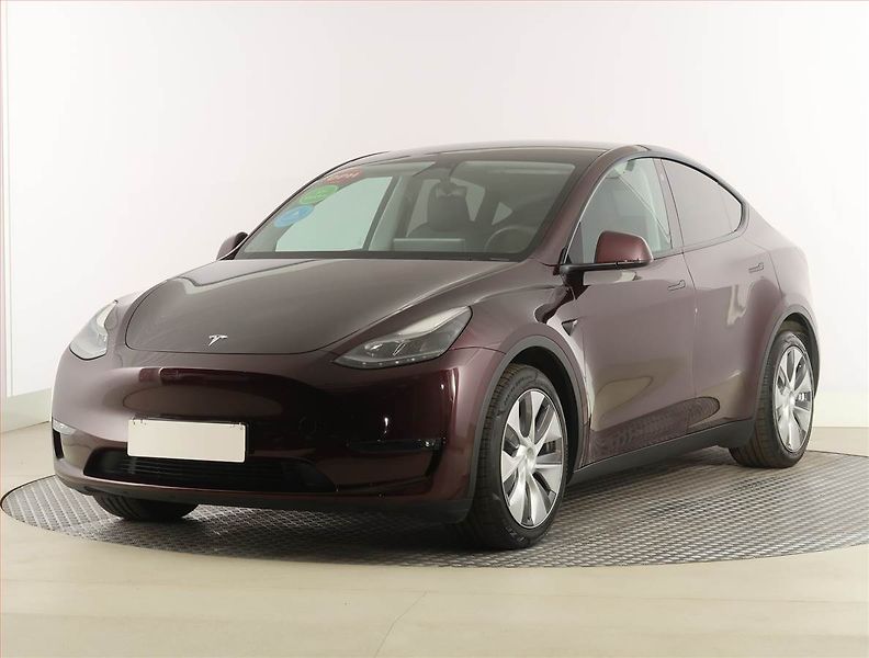 Tesla Model Y (2023) Long Range AWD 79kWh, SoH 91% - fotka 2 z 33