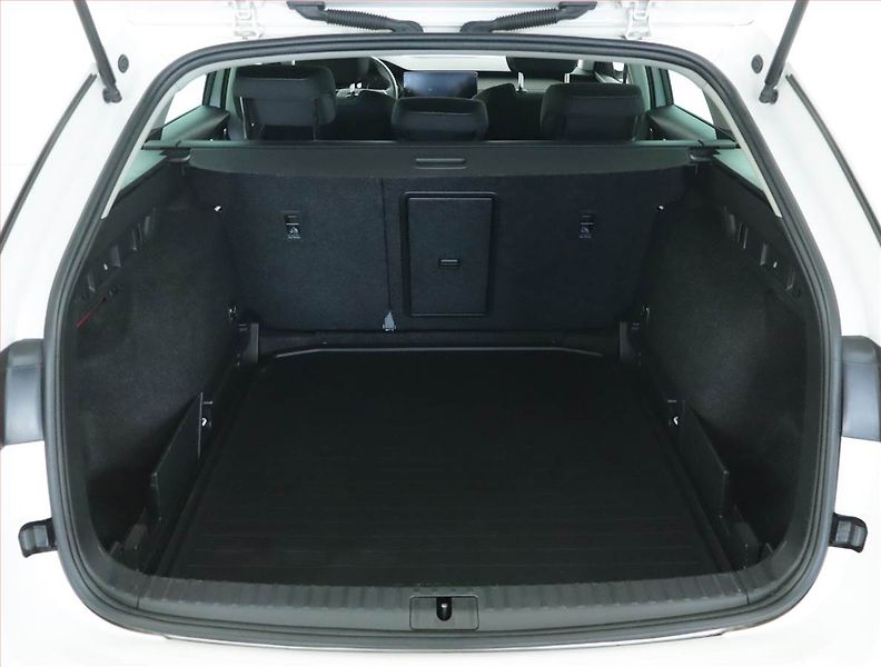 Škoda Octavia (2022) Ambition 2.0 TDI, Automat - fotka 14 z 16