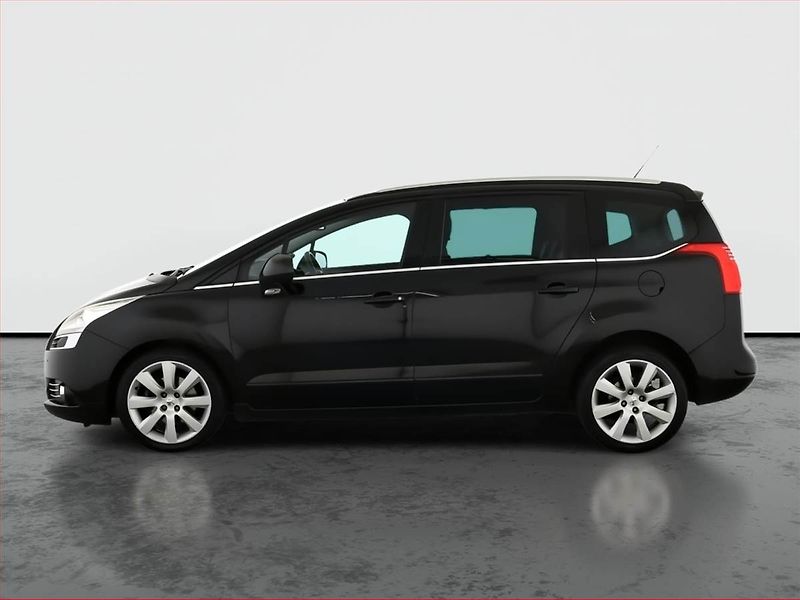 Peugeot 5008 (2011) 2.0 HDI, Navi, Xenony - fotka 3 z 16