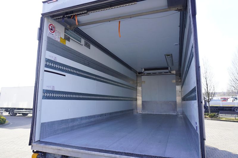 ROHR (2018) RZK 18 IV refrigerated trailer - fotka 2 z 10