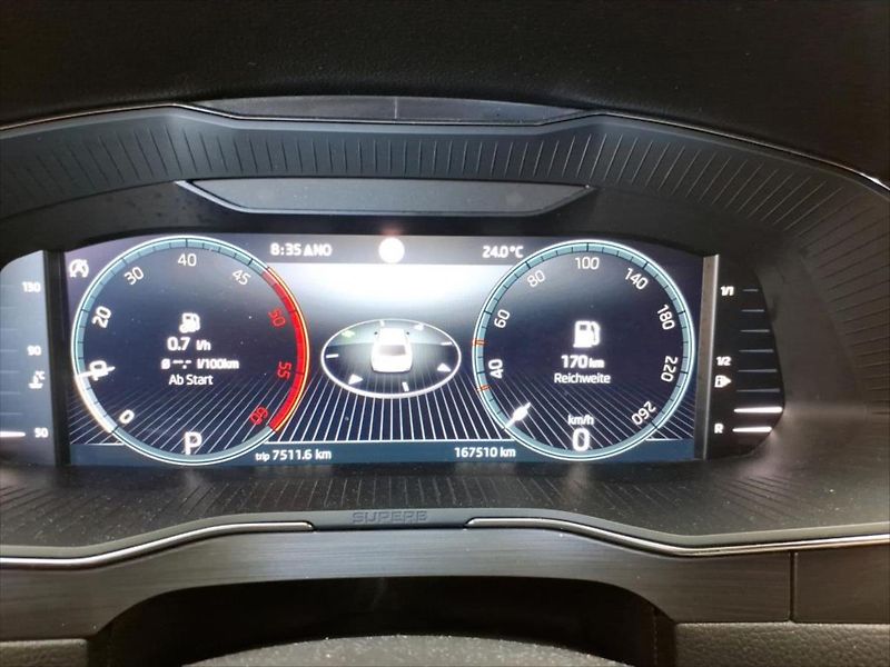 Škoda Superb 2,0 TDI TAŽNÉ KAMERA - fotka 4 z 11