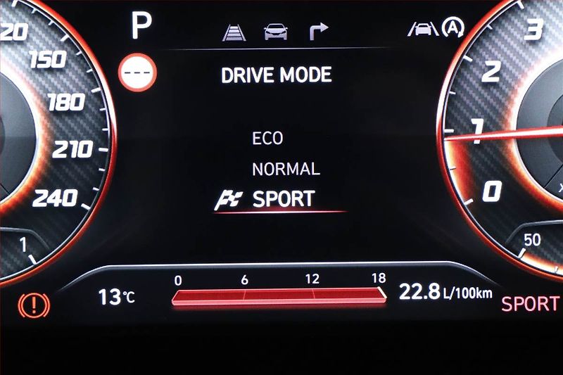Hyundai i30 (2025) Style 1.0 T-GDI - fotka 14 z 20