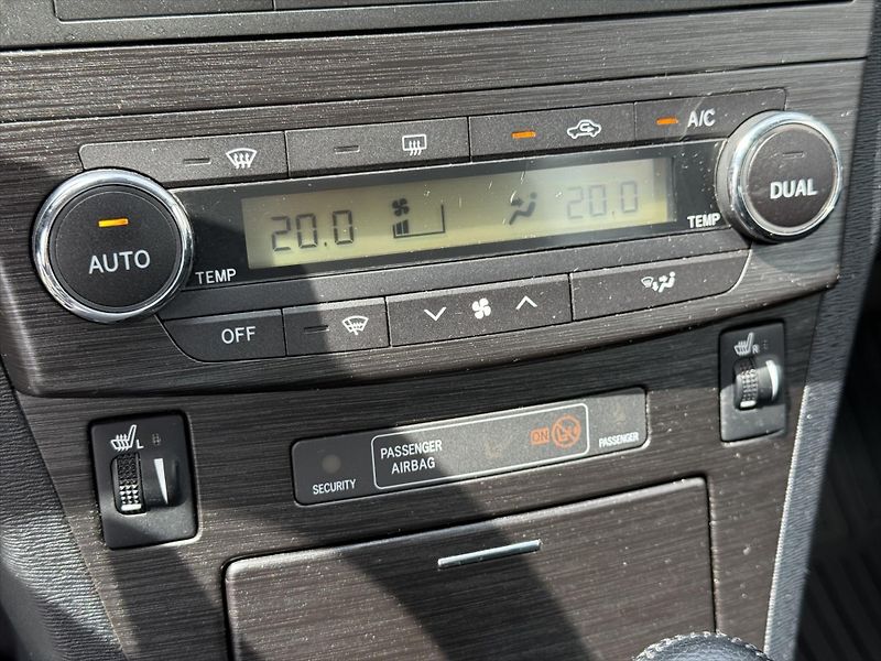 Toyota Avensis 2,0 Sol, Automat - fotka 15 z 18
