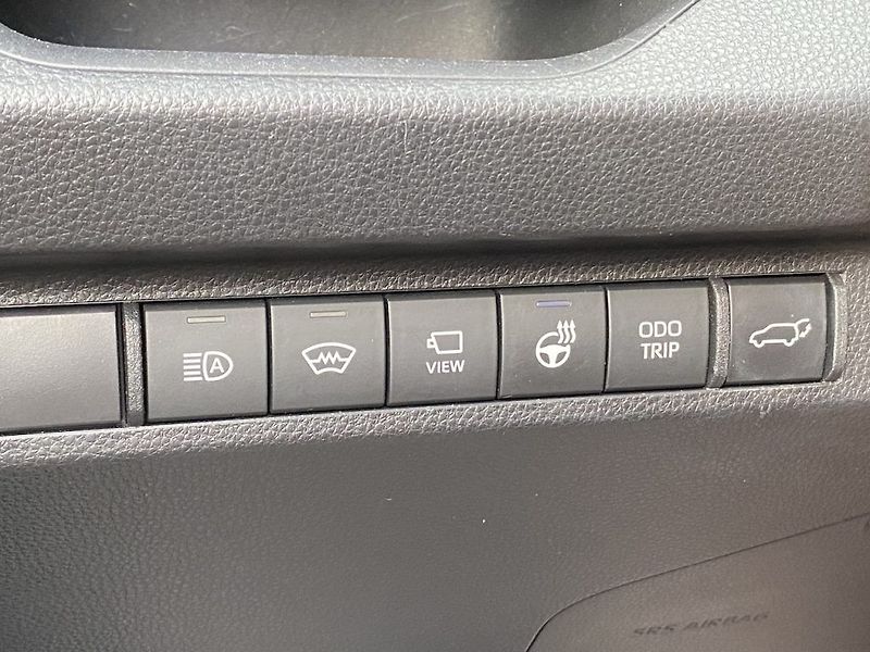 Toyota RAV4 2.5HEV, ČR, Executive Sky, 4x4 - fotka 29 z 35