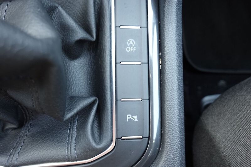 Volkswagen Tiguan 1.5 TSI EVO 110 kW Life - fotka 21 z 32