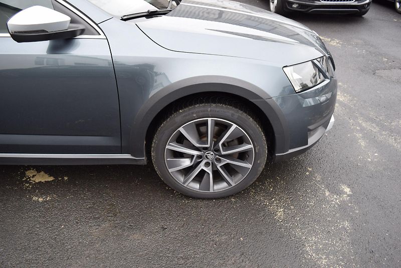 Škoda Octavia (2020) 2.0TDI 135kw SCOUT DSG 4x4 TAŽ - fotka 5 z 50