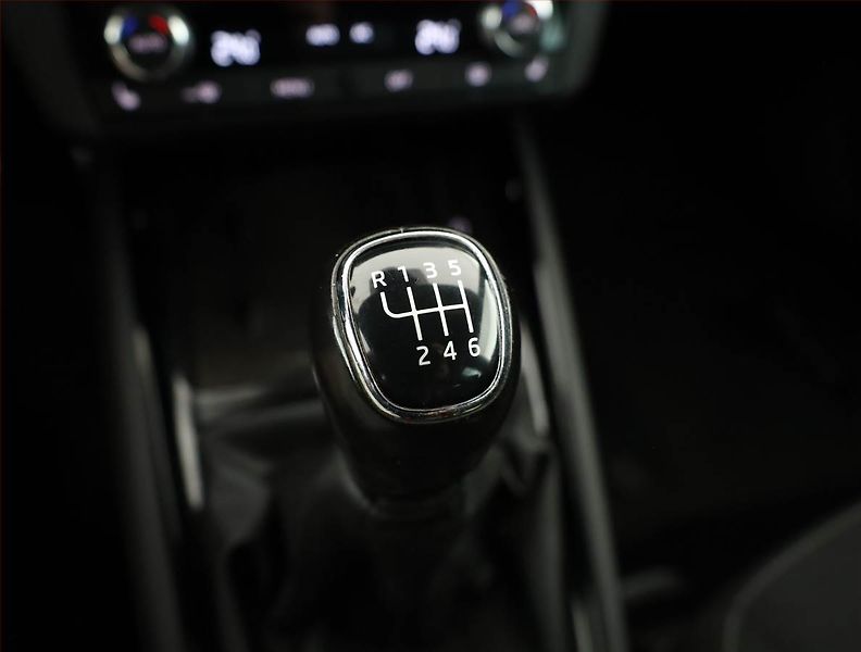 Škoda Kamiq (2021) Ambition Plus 1.5 TSI - fotka 12 z 17