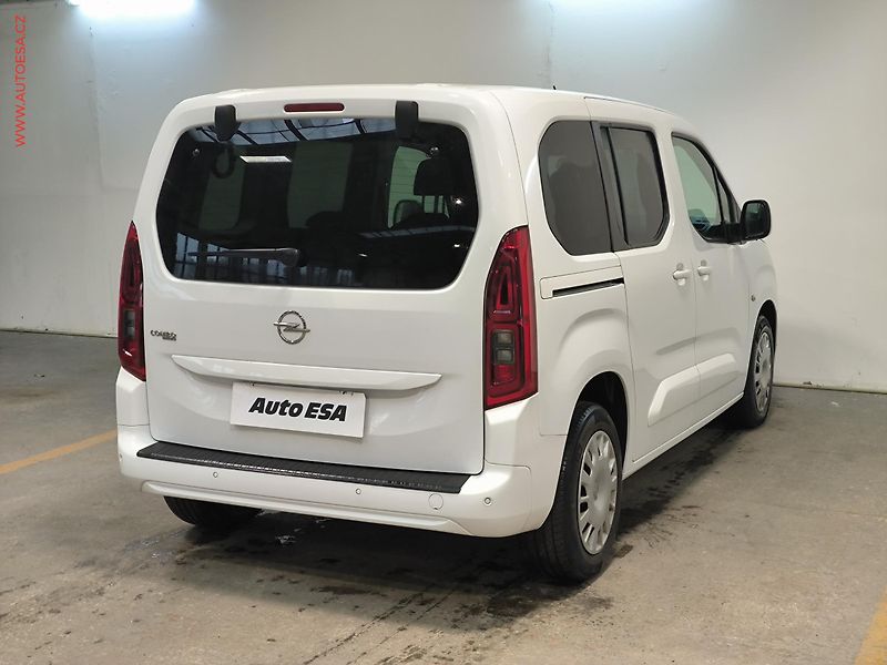 Opel Combo (2021) 1.2T, 1.maj,ČR, AC, výhřev - fotka 6 z 17