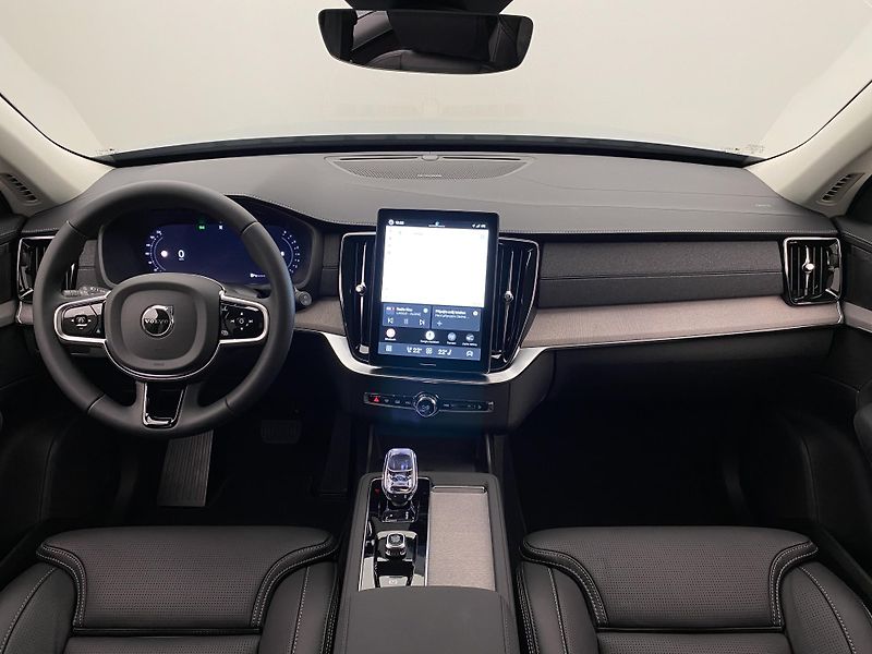 Volvo XC90 (2026) B5 AWD AUT BRIGHT PLUS 7míst - fotka 2 z 70