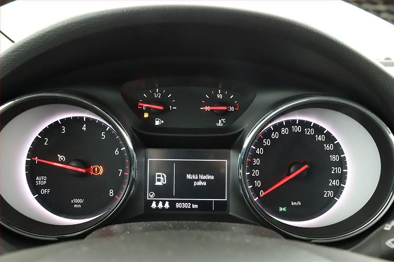 Opel Astra (2017) 1.0 Turbo, Tempomat - fotka 10 z 12