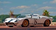 Ford GT roadster v aukci
