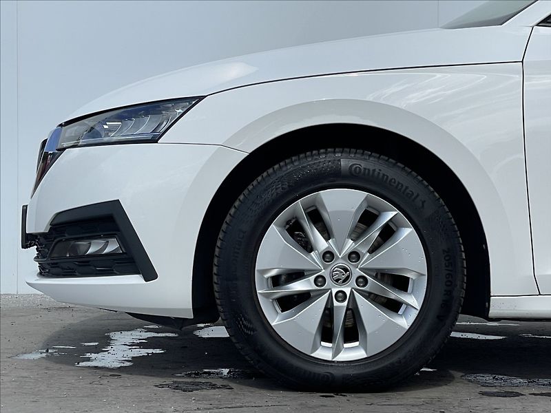 Škoda Octavia 2,0 TDI DSG Ambition Plus LED - fotka 19 z 22