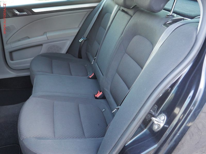 Škoda Superb (2013) 2.0 TDi 4x4, ČR, DSG, bixen - fotka 10 z 17