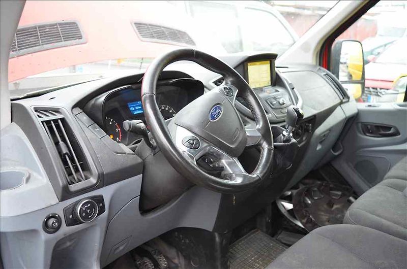 Ford Transit (2017) 2,0 TDCI - fotka 10 z 26