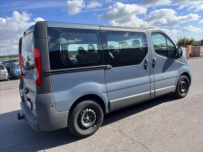 Opel Vivaro 2,5 CDTi 9.MÍST ROZVODY TAŽNÉ - fotka 5 z 37