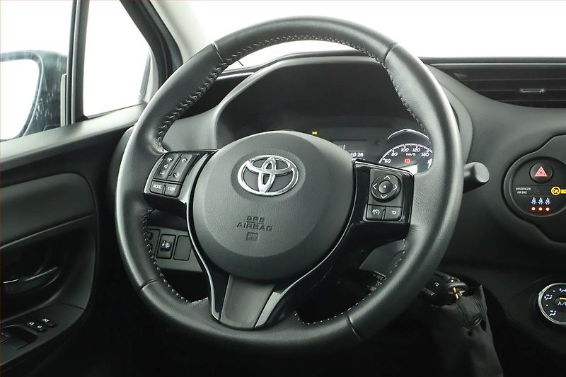Toyota Yaris (2017) 1.5 Dual VVT-i, ČR,1.maj - fotka 12 z 13