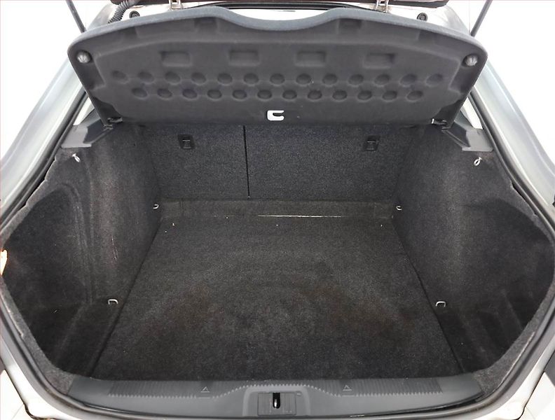 Škoda Octavia (2010) 1.6, po STK, dobrý stav - fotka 16 z 16