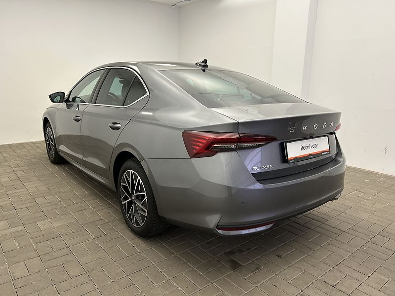 Škoda Octavia 2.0 TDI Top selection - fotka 28 z 29
