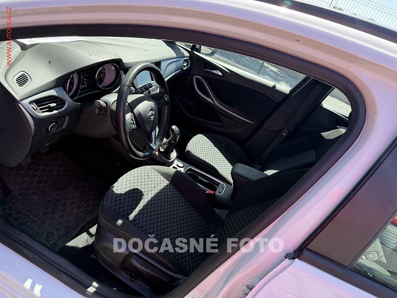 Opel Astra (2018) 1.6CDTi Sports Tourer, ČR - fotka 3 z 3