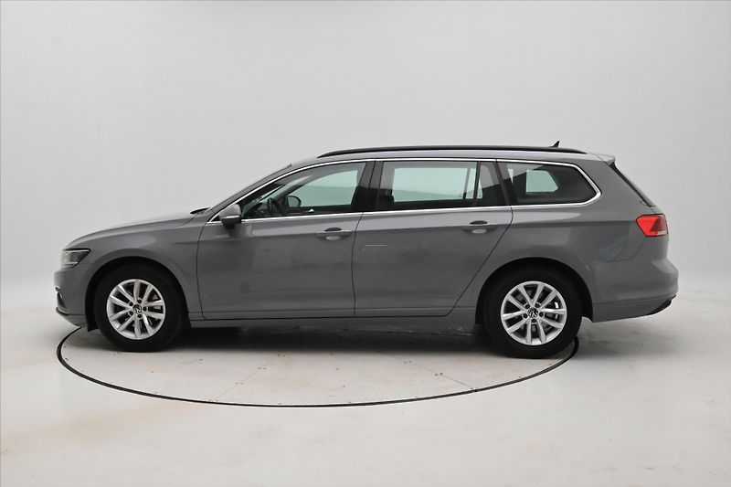 Volkswagen Passat 2,0 TDI 110 kW DSG Business Zá - fotka 8 z 32