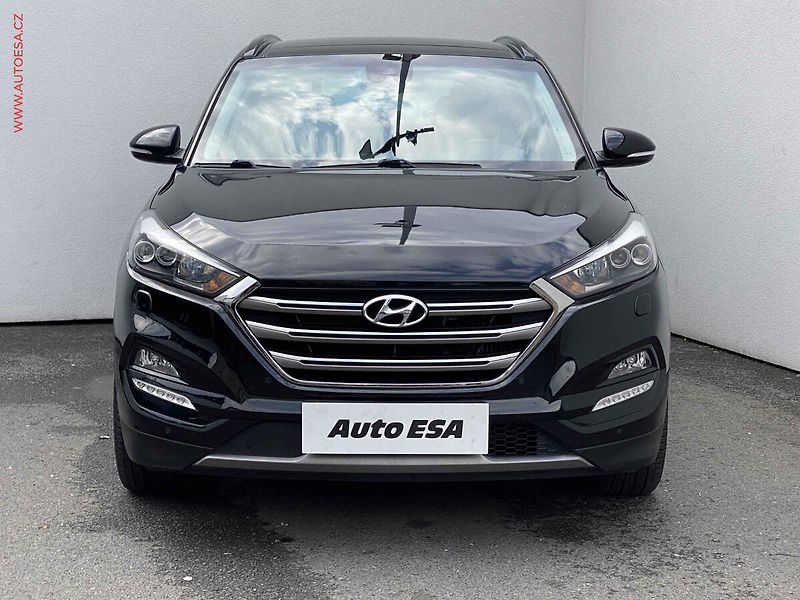 Hyundai Tucson (2016) 2.0 CRDi 4x4, AT, LED, panor - fotka 2 z 19