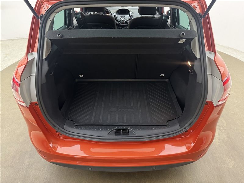 Ford B-MAX 1,6 NAVI KLIMA SENZORY TAŽNÉ - fotka 36 z 36