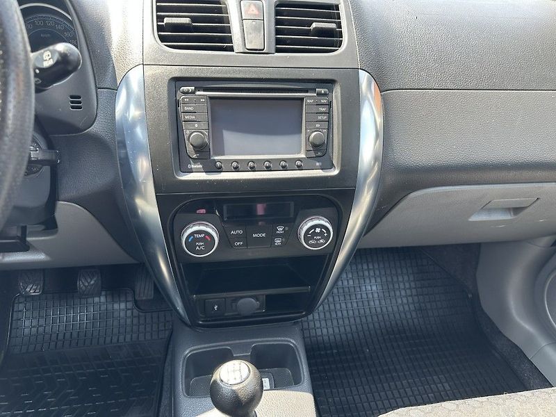 Suzuki SX4 1.6i 88kW 4x4 serviska tažné - fotka 10 z 21