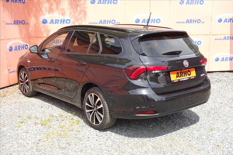 Fiat Tipo 1,4 T-JET 88KW, ČR, SERVIS.KN. - fotka 5 z 38