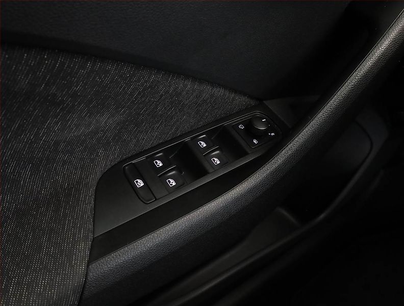 Škoda Scala (2019) Style 1.6 TDI, Serv.kniha - fotka 16 z 18
