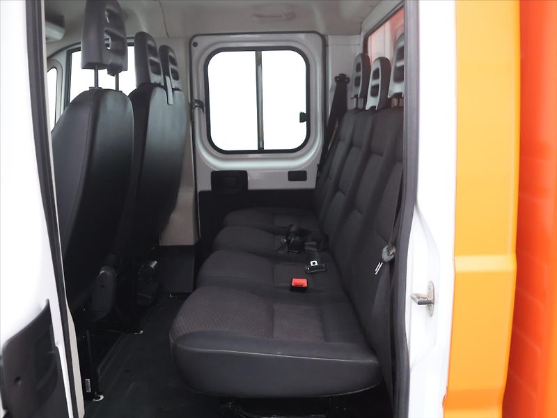 Peugeot Boxer 2.2 HDI 121kW 7Míst CZ 1Maj DP - fotka 14 z 28