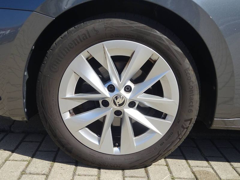 Škoda Octavia (2023) 2,0TDi /110kW Style DSG - fotka 18 z 30
