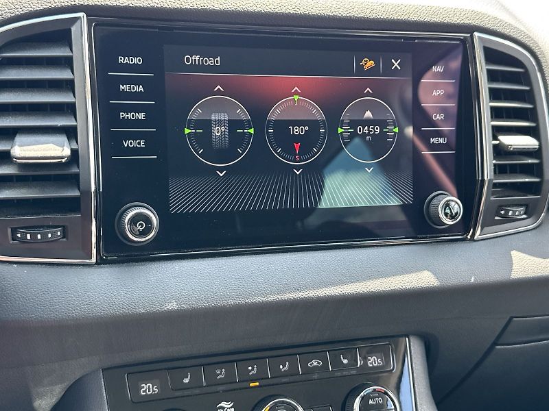 Škoda Karoq (2020) 2.0 TDI 4x4 DSG Scout - fotka 23 z 35