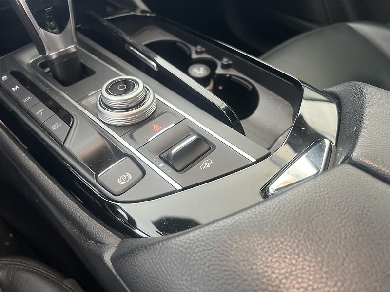 Maserati Levante 3,0 D,Tažné,2x sada Kol - fotka 18 z 21