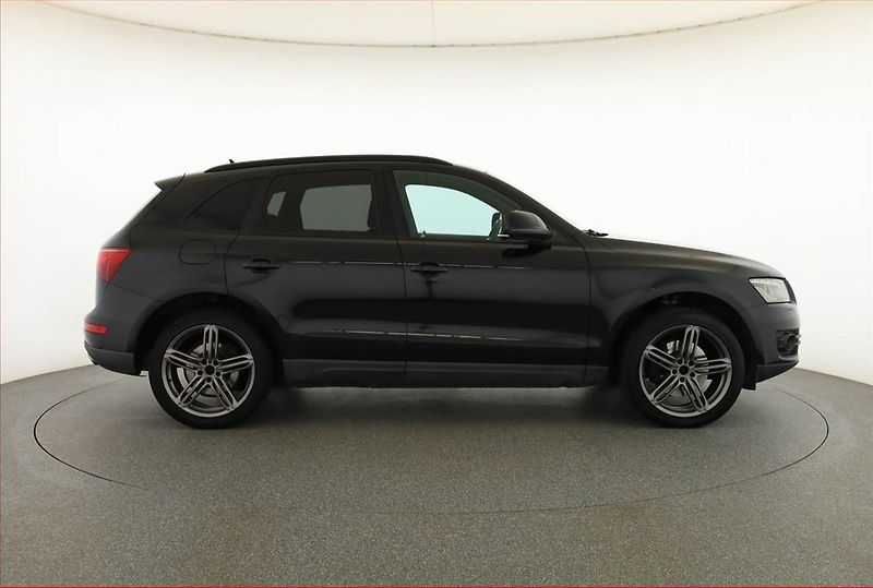 Audi Q5 (2009) 3.0 TDI, 4X4, Automat, Navi - fotka 6 z 16