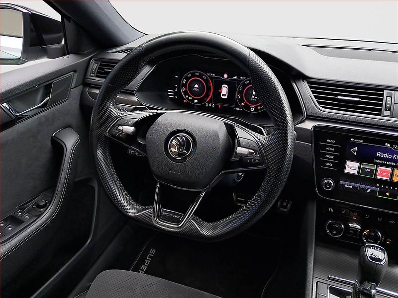 Škoda Superb (2021) Sportline 2.0 TDI - fotka 18 z 23