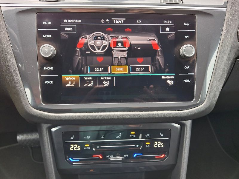 Volkswagen Tiguan (2022) Allspace Life DSG 4x4 2,0TDi 1 - fotka 29 z 35