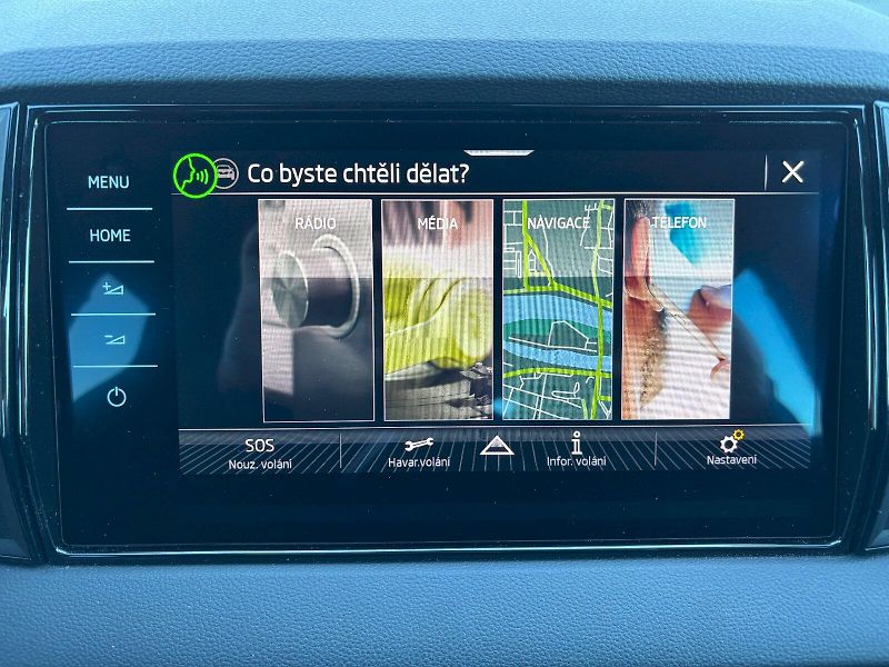 Škoda Karoq (2022) 2.0 TDI 110kW SportLine - fotka 22 z 35