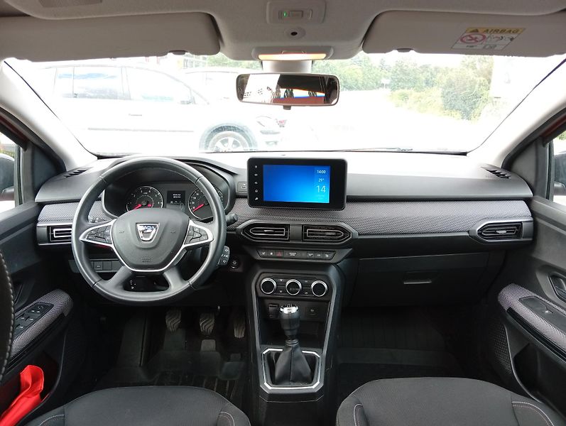 Dacia Jogger 1.0 TCe LPG, Extreme, 7 míst - fotka 18 z 24