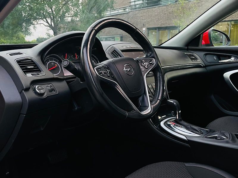 Opel Insignia 2.0CDT 4x4 AUT KAMERA SERVISKA - fotka 27 z 45