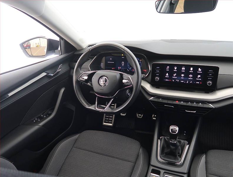 Škoda Octavia (2022) Ambition Plus 1.5 TSI - fotka 7 z 25