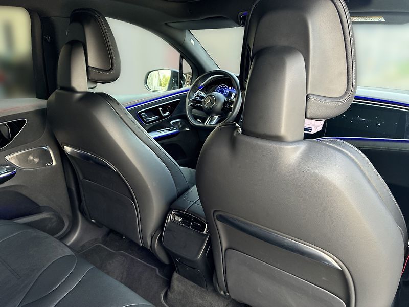 Mercedes-Benz Třídy E EQE SUV EQE 500 4MATIC SUV Ele - fotka 18 z 18