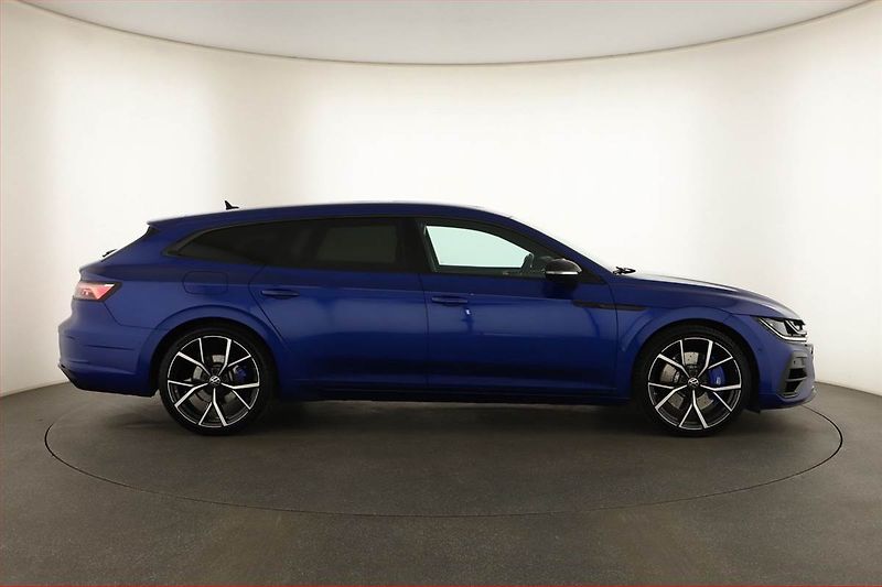 Volkswagen Arteon (2022) R-line R 2.0 TSI 4Motion - fotka 6 z 21