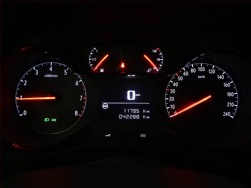 Opel Crossland X (2021) 1.2, ČR,1.maj, Tempomat - fotka 11 z 12