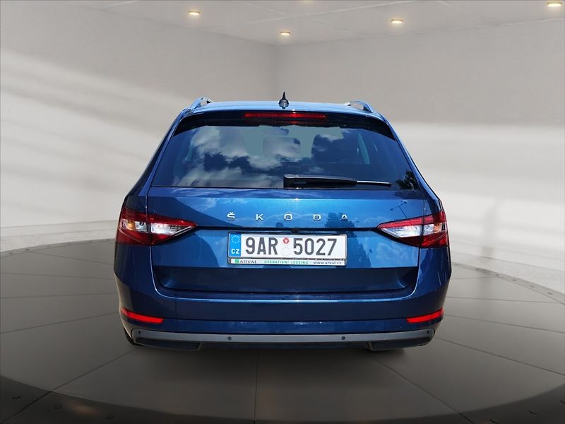Škoda Superb 2,0 TDI 110 Style DSG - fotka 4 z 11
